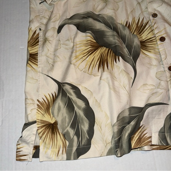 Mens Caribbean Beige Palm Leaves Silk/Cotton Hawaiian Shirt Wooden Button 2XL - Picture 2 of 9